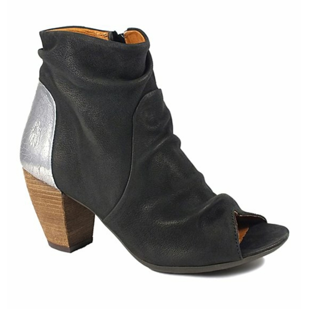 Brand new FLY LONDON Enya black & silver bootie 35